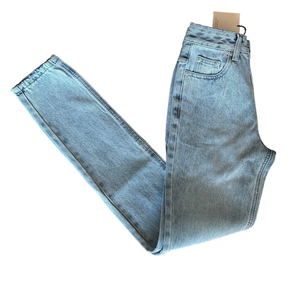 Superdown Rigid Tapered Jean SIZE 23 But Slit Bailee Light Wash Revolve $72 NEW - Picture 6 of 7